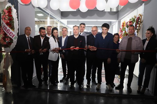 KAYMAKAMIMIZ SELAMİ KAPANKAYA PİLOT GARAGE OTO EKSPERTİZ’İN AÇILIŞINA KATILDI